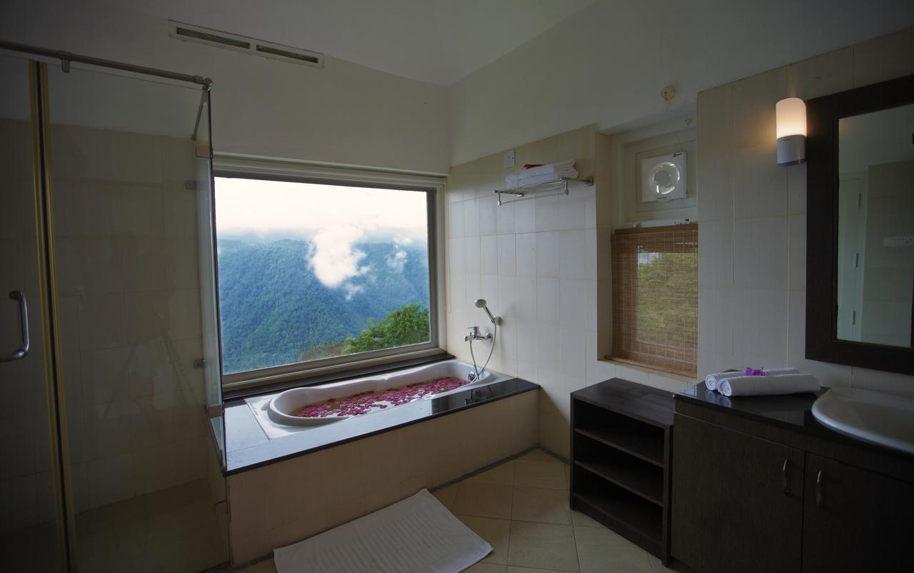 After The Rains - Rainforest Lodge Meppādi Екстериор снимка